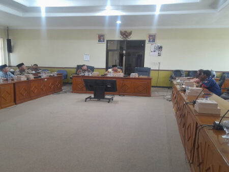 Tekan BBM Tanpa WFH, DPRD Sidoarjo Dorong Transportasi Umum untuk ASN