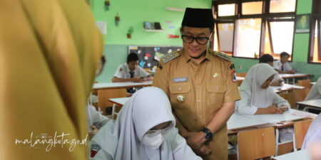 SMPN 24 Kota Malang Larang HP Saat Belajar, Cegah Penyalahgunaan Gawai