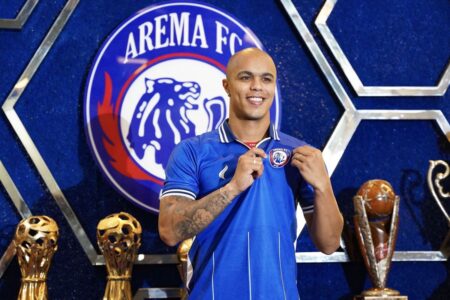 Berita Arema FC Terkini: Kekurangan Pemain Asing, Walisson Maia Tunggu Hasil Tes Medis