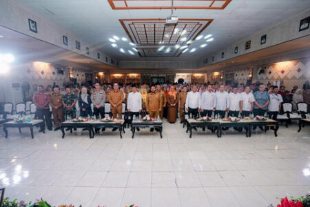 Ke Gresik, Gus Ipul Dapat Sambutan Pidato 4 Bahasa dari Siswa Sekolah Rakyat