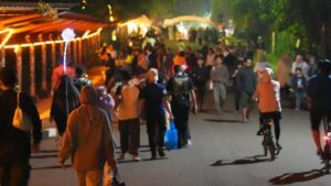 Wisata Malam Ragunan Jakarta Kembali Ramai, Harga Tiketnya Berapa?