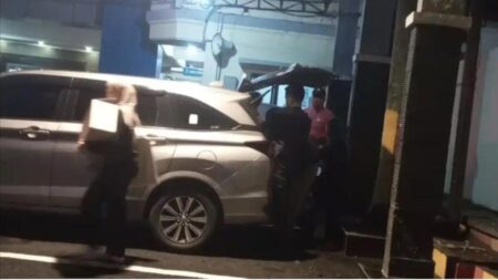 Pejabat hadir di Polres Tulungagung Diperiksa KPK dengan Pengamanan Ketat