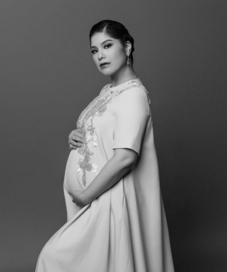 11 Artis Hamil di Atas 40 Tahun, Perjuangan yang Menginspirasi