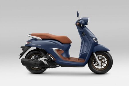 Honda Stylo 160 Hadir dengan Warna Burgundy Mewah dan Retro