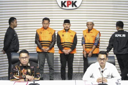 12 Pejabat Tulungagung Ditahan KPK Usai OTT Bupati Gatut Sunu, Termasuk Adik Kandung