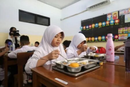 Dewan Desak BGN Tutup SPPG yang Picu Keracunan Siswa MBG