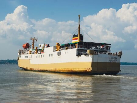 Jadwal Kapal Pelni KM Egon 7-29 April 2026: Surabaya-Batulicin 2 Kali, Lembar-Waingapu 1 Kali
