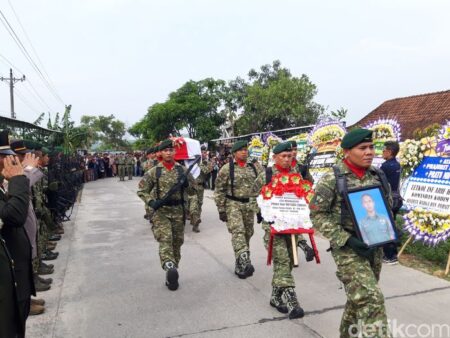 Update Terkini: 3 Prajurit TNI Gugur di Lebanon, Trump Kirim Pasukan Penerjun AS