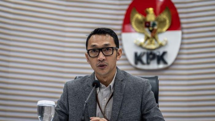 KPK usut suami dan 2 anak Bupati Fadia terkait dana korupsi miliaran rupiah