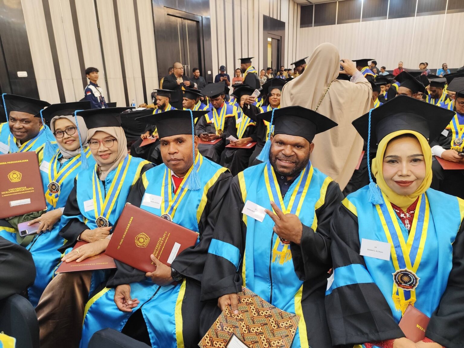 Universitas Muhammadiyah Papua Wisuda Magister Komunikasi Pertama di Tanah Papua