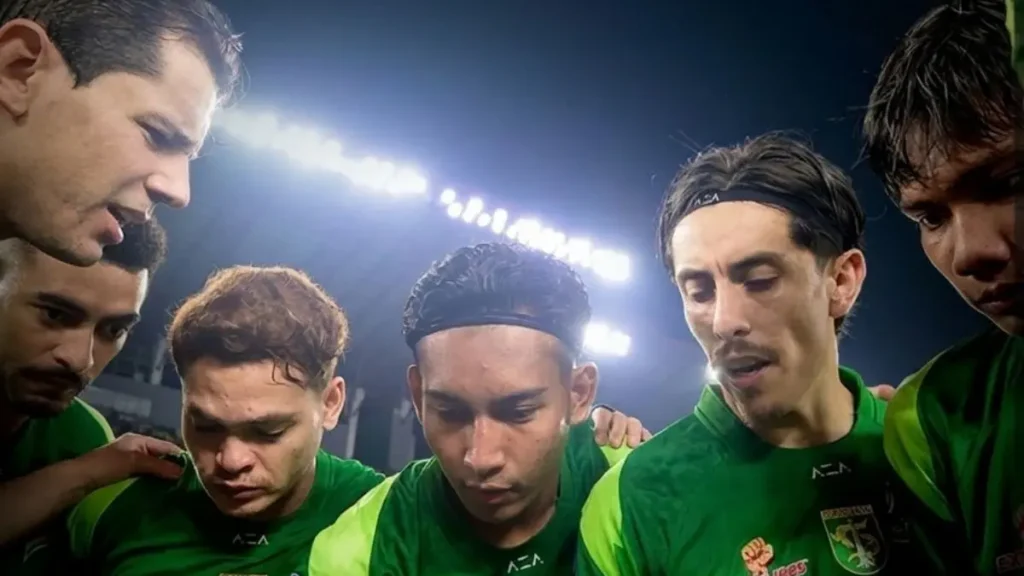Prediksi Arema FC vs Persebaya Surabaya, Laga Panas Derby Jatim Kembali!