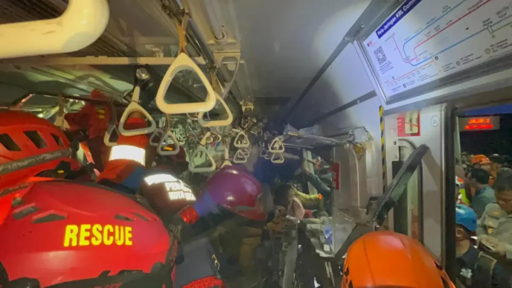 Korban KA Argo Bromo Anggrek vs KRL, 14 Tewas dan 84 Luka di 9 Rumah Sakit