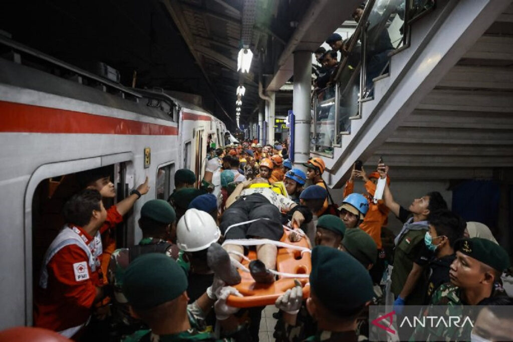 Data Terbaru Korban Tewas Kecelakaan Kereta di Bekasi