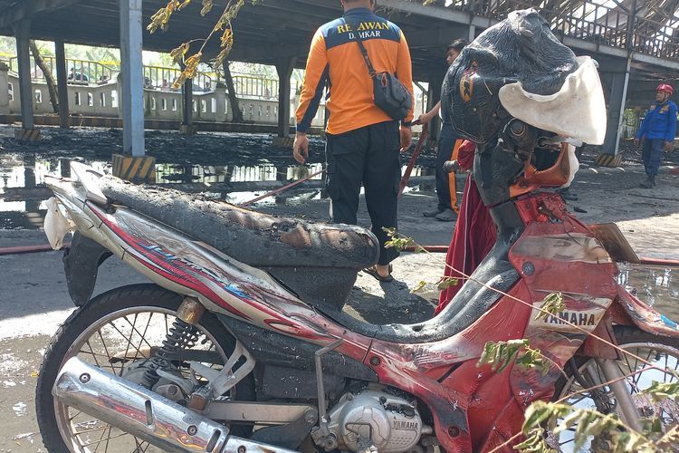 Adegan Panas di Parkiran Pabrik Ban Purworejo, Ratusan Motor Karyawan Hangus