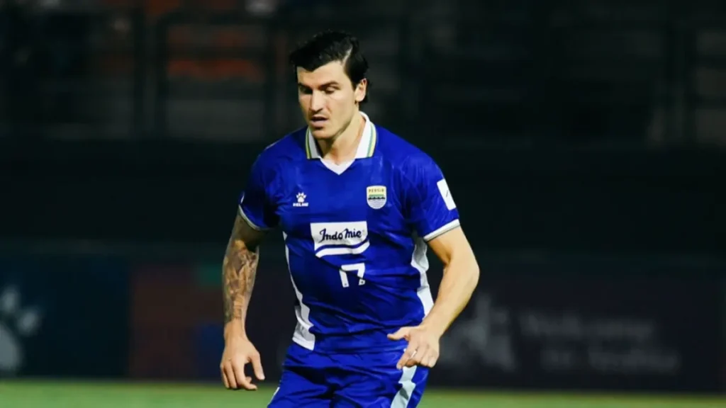 Rumor Panas! Sergio Castel Jadi Striker Baru Persik Kediri