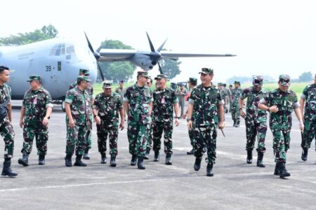 Teknisi TNI AU Tangani Perawatan Super Hercules C-130J dengan Cemerlang