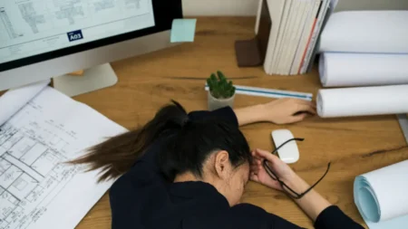 Liburan Waktunya Merenung: 7 Tips Ahli untuk Atasi Kewalahan di Pekerjaan