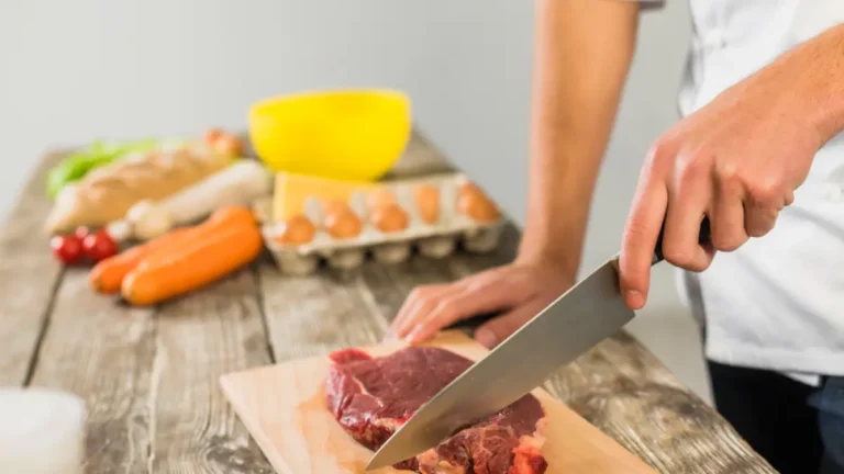 12 cara menghilangkan bau prengus daging kambing saat Idul Adha, masakan jadi lebih lezat!