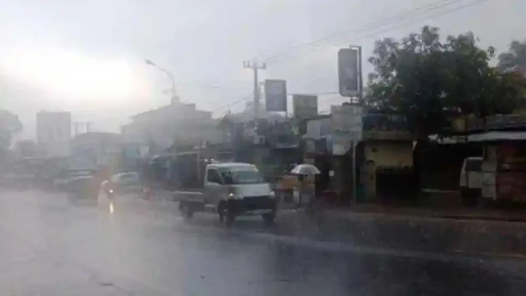 Cuaca Surabaya 28 April 2026: Waspadai Hujan Sore Hari