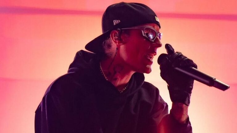 Terjemahan Lirik Lagu Daisies Justin Bieber: Semakin Dekat, Semakin Dekat