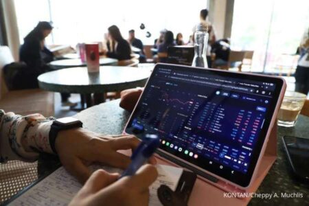 Lihat prospek emiten asing yang naik saat IHSG turun