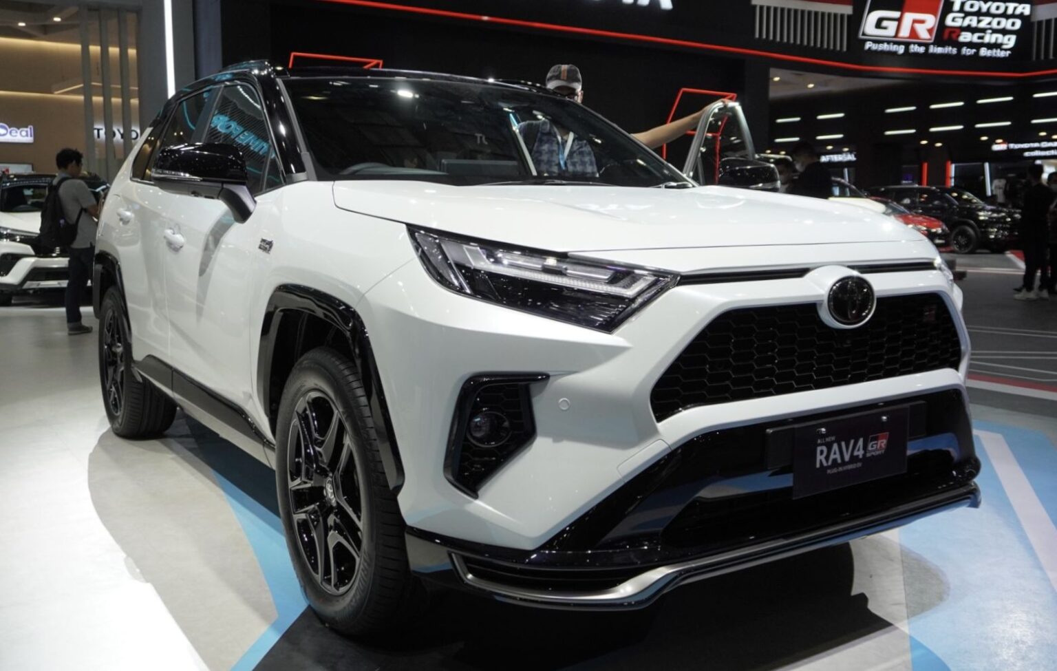 Toyota RAV4 GR Sport PHEV 2026: Harga Terbaru Dijual