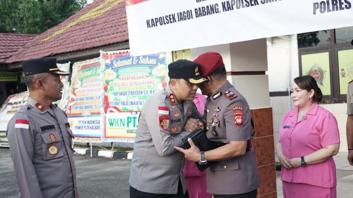 Kapolres Bengkayang Tekankan Profesionalisme dan Pelayanan Humanis dalam Sertijab