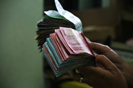 Apa Itu Uang Deposit? Fungsi, Jenis, dan Perbedaannya
