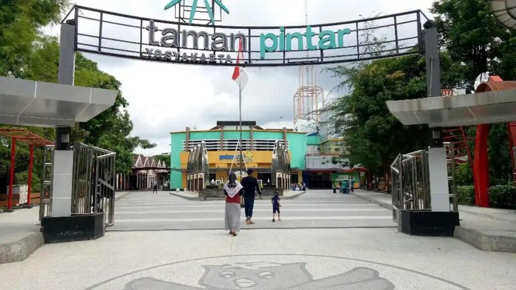Baru Tiba di Stasiun Tugu? Ini Jalan ke Taman Pintar Yogyakarta