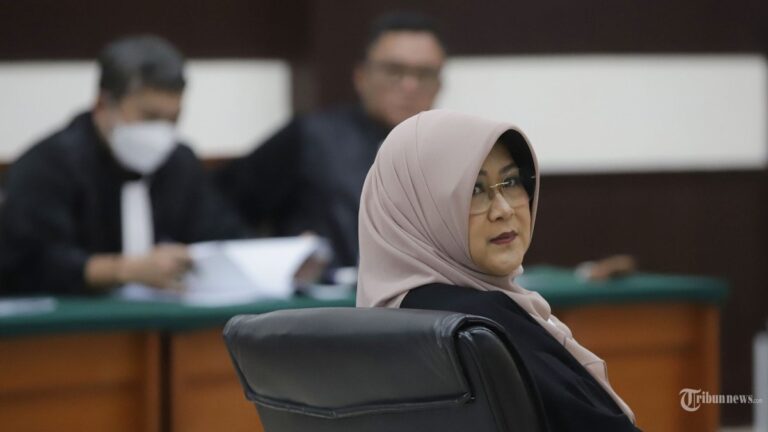 Dokter Tifa Menunggu Jokowi di Sidang, Ingin Bertanya Soal 907 Dokumen
