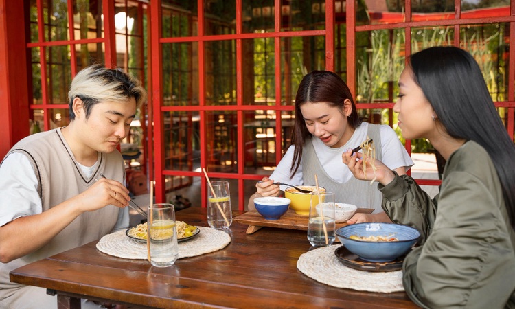 Tetap Pesan Menu Sama? Ini 7 Karakter yang Mungkin Anda Miliki, Menurut Psikologi