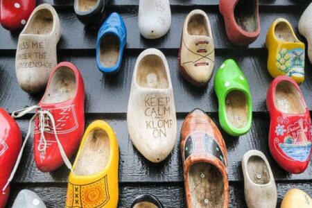 5 Sepatu Tradisional dari Berbagai Dunia