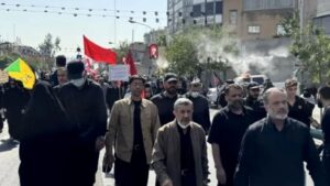 5 Fenomena Internasional: Ahmadinejad Hadir di Pemakaman Khamenei – Kapal LNG Qatar Kebakaran