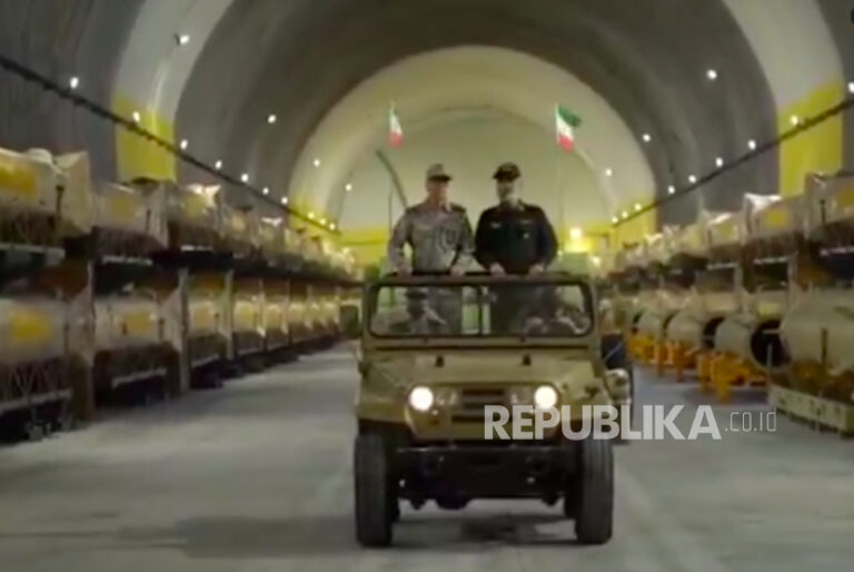 Perang di Balik Pandangan Metafisika Persia