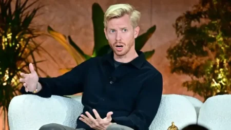 CEO Reddit: AI Overview Google Belum Bisa Gantikan ’10 Tautan Biru’ dalam Ekosistem Web
