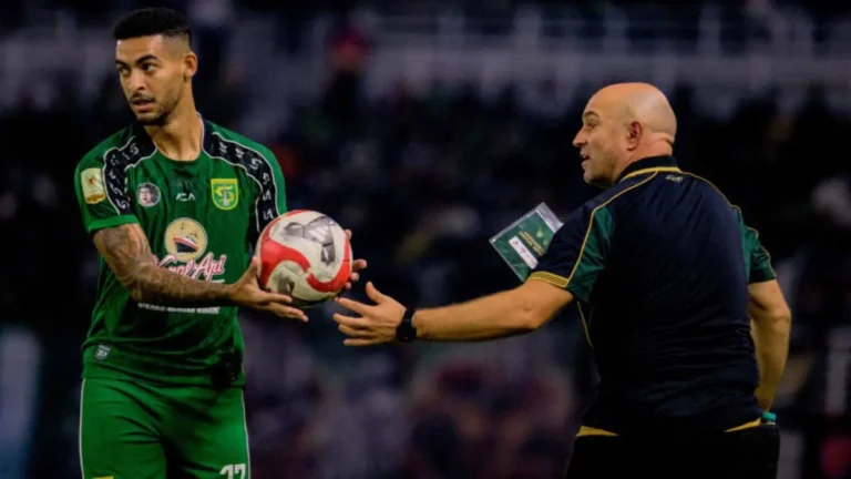 Pilih Pemain Asing dengan Cermat, Persebaya Tak Ingin Buang-Buang Uang