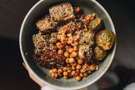 Revolusi Piring Muda: Saat Pangan Lokal dan Nutrisi Berpadu di Meja Makan