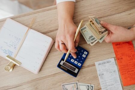 Strategi Mengatur Keuangan Bulanan Agar Rekening Tetap Sehat Tanpa Harus Mengorbankan Gaya Hidup Strategi Mengatur Keuangan Bulanan Agar Rekening Tetap Sehat Tanpa Harus Mengorbankan Gaya Hidup