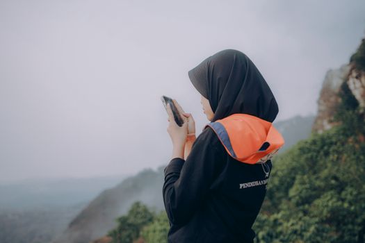 Menemu Kedamaian Jiwa Lewat Detoks Digital demi Kesehatan Mental yang Lebih Seimbang Menemu Kedamaian Jiwa Lewat Detoks Digital demi Kesehatan Mental yang Lebih Seimbang