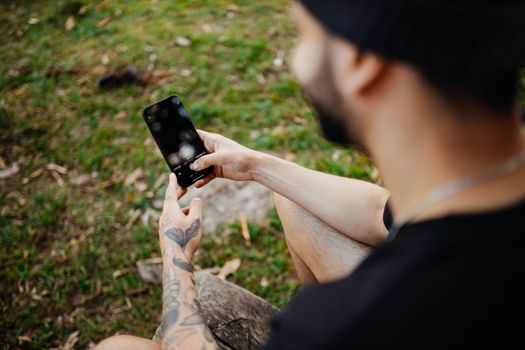 Seni Mengambil Jeda Digital Demi Merawat Kesehatan Mental dan Kedamaian Jiwa Seni Mengambil Jeda Digital Demi Merawat Kesehatan Mental dan Kedamaian Jiwa