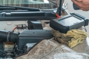 Trik Cerdas Mendeteksi Odometer Mobil Bekas yang Di-reset Agar Tidak Tertipu Penjual Nakal