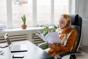 Strategi Mengatur Gaji Bulanan Agar Keuangan Tetap Sehat dan Bebas Stress Finansial